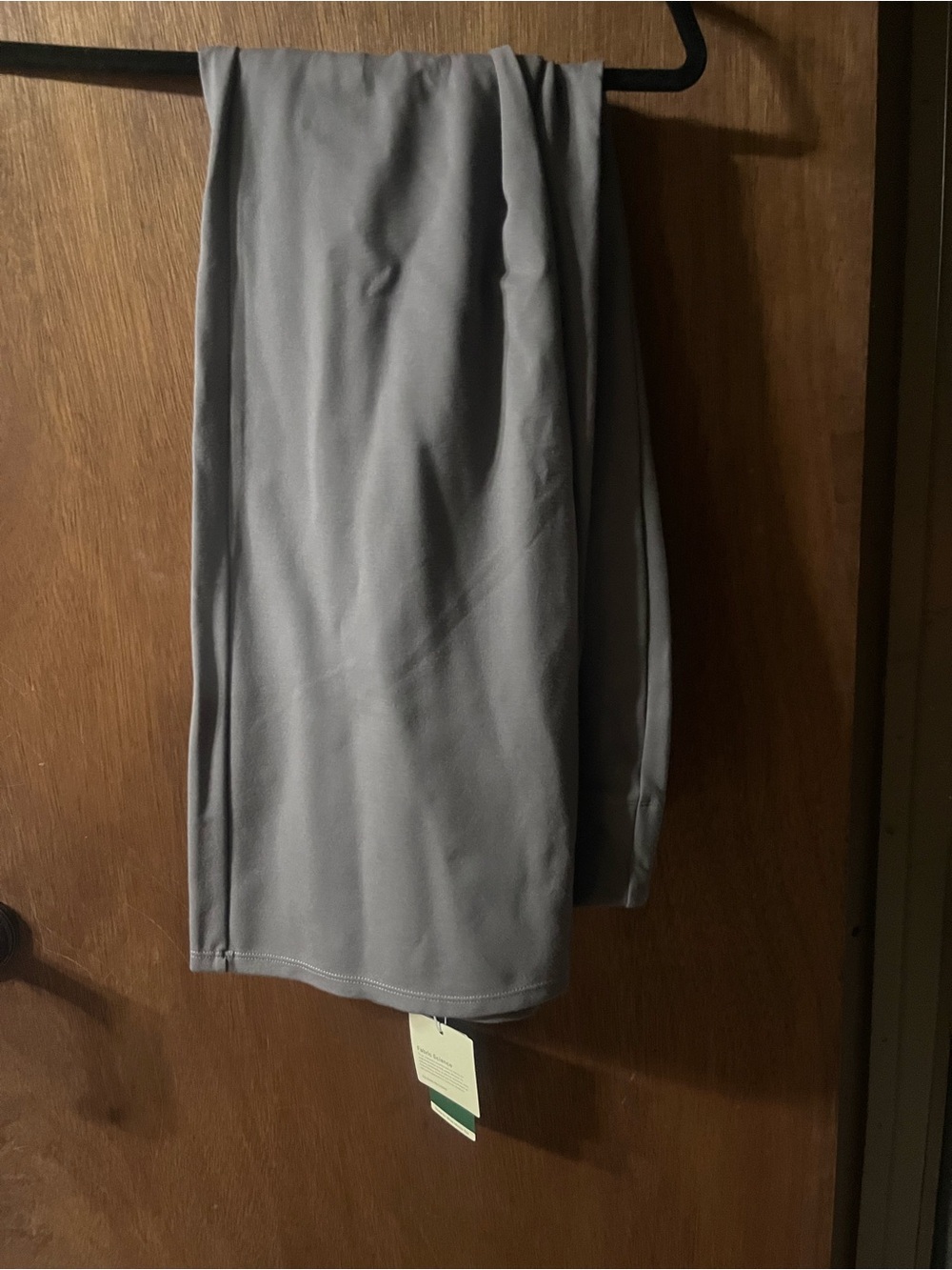 HALARA Midi Skirt in Light Gray